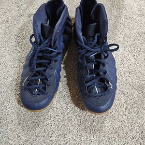 Nike Air Foamposite Navy Blue High-Top Sneakers